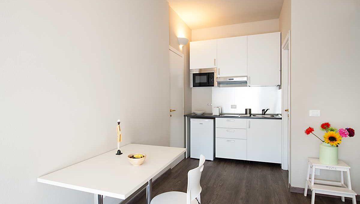 01-Zum36_32B-Kitchen