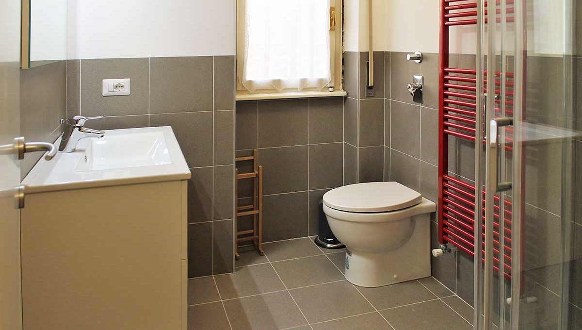 Zum36-37-Bathroom